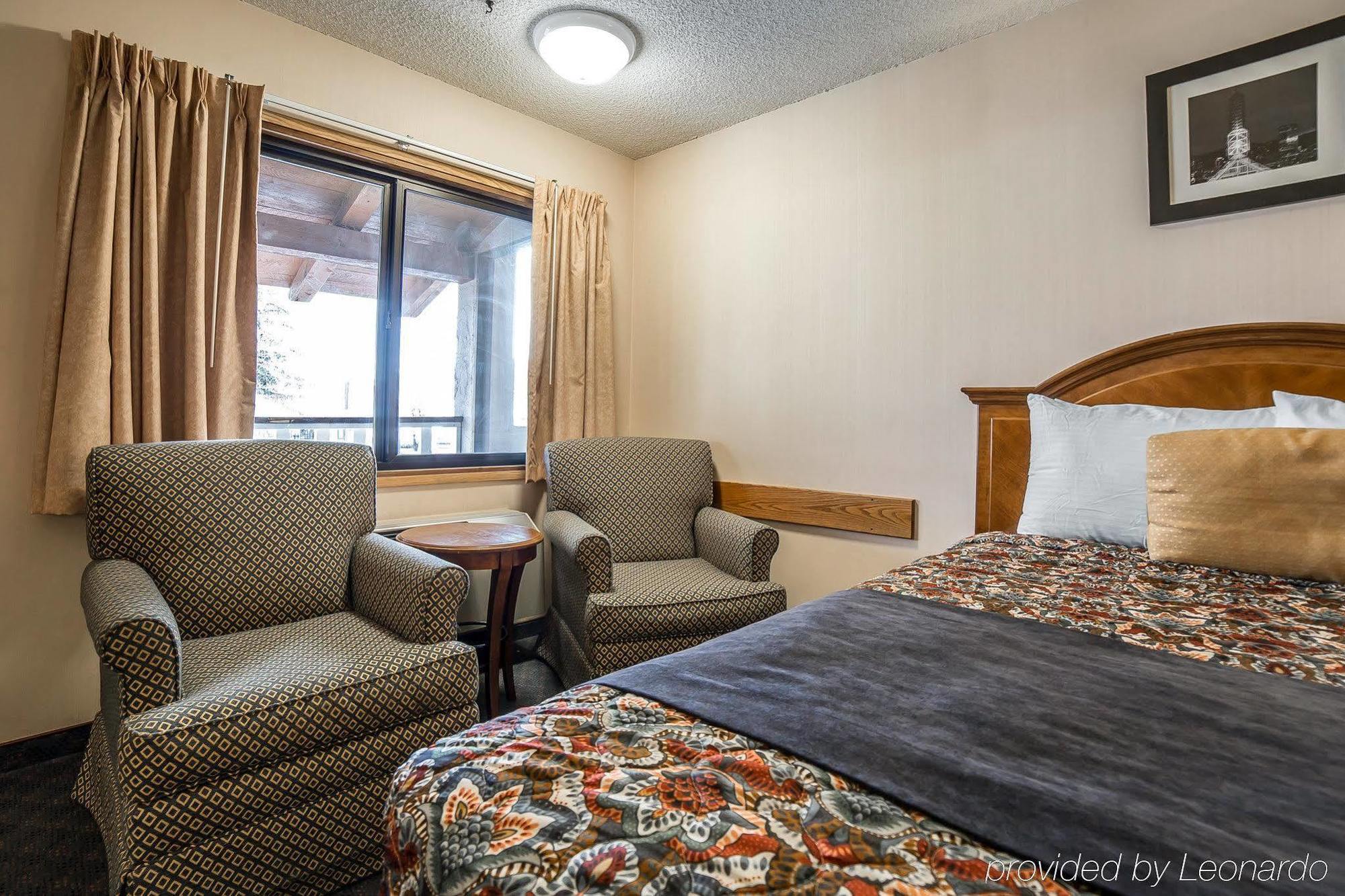 Rodeway Inn Baker City Exterior photo